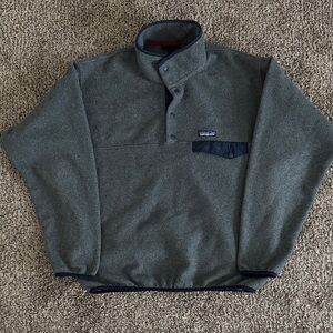 Patagonia Charcoal Fleece Synchilla with Navy Accents